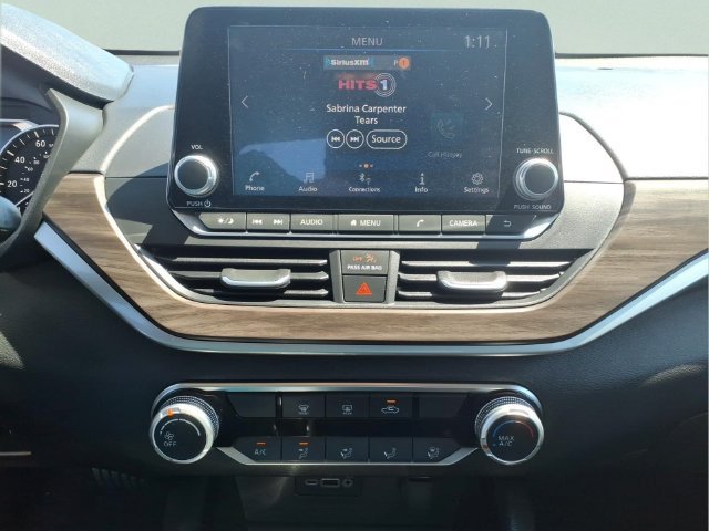 Used 2024 Nissan Altima 2.5 SV FWD image 18