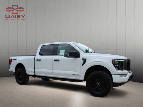 Used 2021 Ford F150 XLT w/ Equipment Group 301A Mid AWD/4WD image 3