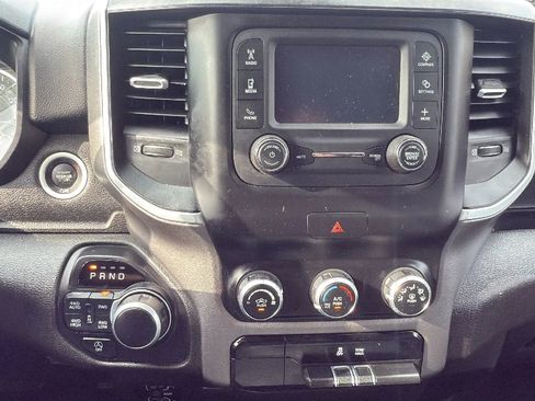 Used 2019 RAM 1500 Big Horn AWD/4WD image 17