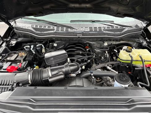 Used 2022 Ford F350 XLT w/ XLT Premium Package AWD/4WD image 8