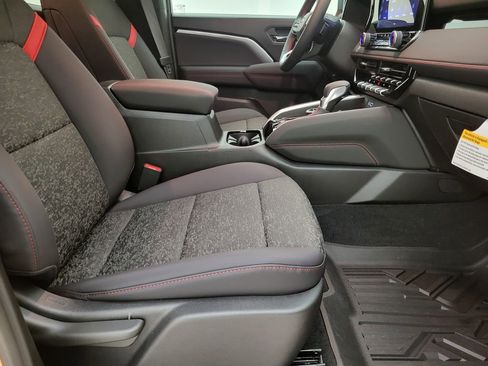 New 2025 Chevrolet Colorado Z71 image 36