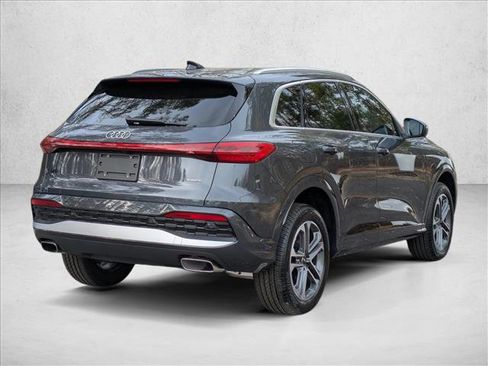 New 2025 Audi Q5 Premium image 2