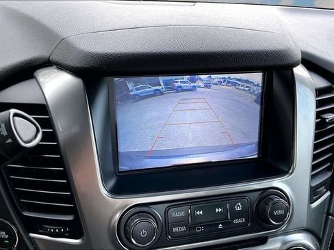 Used 2020 Chevrolet Suburban Premier AWD/4WD image 23