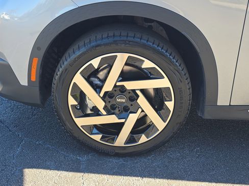 Certified 2025 MINI Cooper Countryman S w/ Comfort Package Max image 10