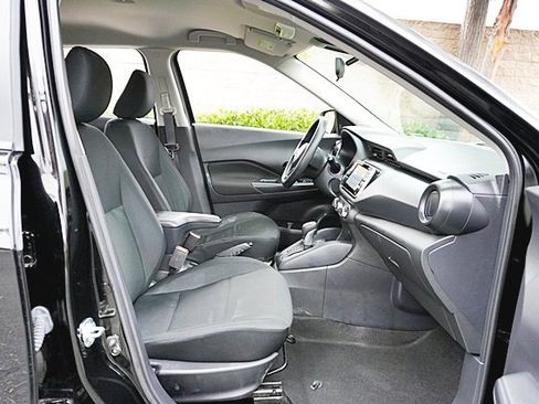 Used 2024 Nissan Kicks S image 11