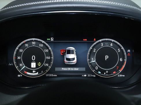 Certified 2024 Jaguar E-PACE R-Dynamic SE image 21