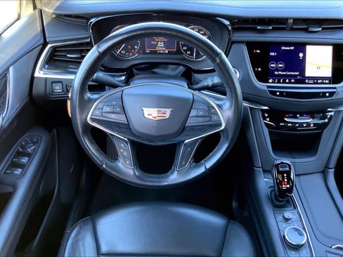 Used 2023 Cadillac XT5 Premium Luxury image 5