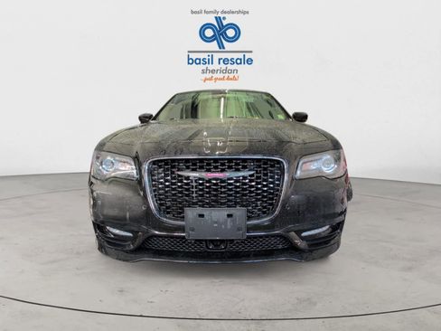 Used 2022 Chrysler 300 S w/ Comfort Group image 7