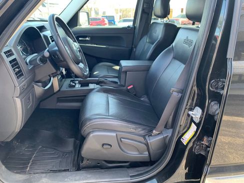 Used 2012 Jeep Liberty Sport AWD/4WD image 12