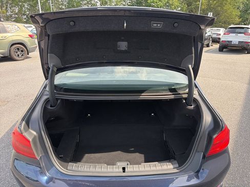 Used 2018 BMW 530e xDrive AWD/4WD image 12