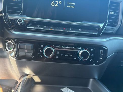 New 2026 GMC Sierra 2500 SLT w/ SLT Convenience Package image 16