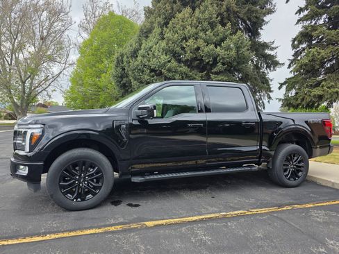 Used 2024 Ford F150 Lariat AWD/4WD image 10