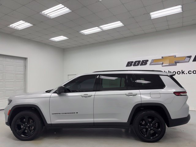 Used 2023 Jeep Grand Cherokee L Laredo AWD/4WD image 8
