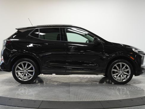 Used 2026 Buick Encore GX Avenir w/ Avenir Technology Package AWD/4WD image 9