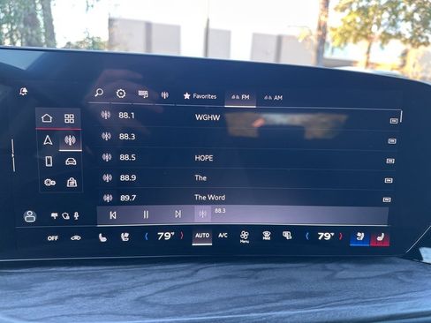 Used 2025 Audi Q5 Premium Plus w/ Premium Plus image 33