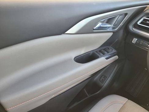 New 2026 Chevrolet Traverse LT w/ Driver Confidence Package FWD image 30