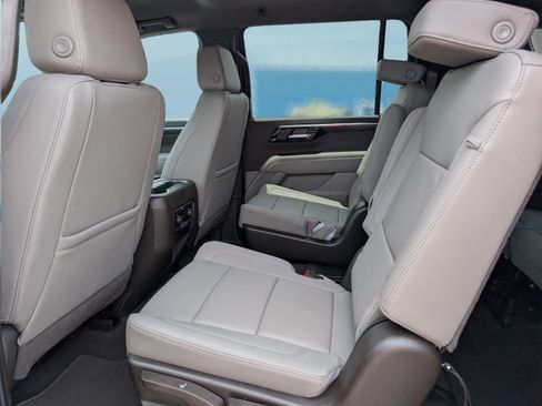 New 2026 Chevrolet Suburban LT w/ Comfort Package RWD image 15