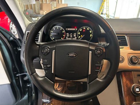 Used 2011 Land Rover Range Rover Sport HSE LUX image 12