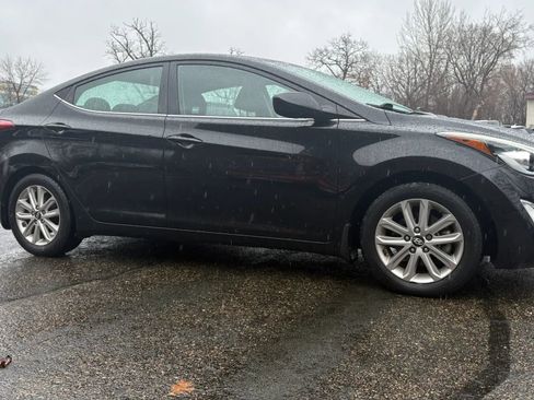 Used 2015 Hyundai Elantra SE w/ Option Group 03 image 12