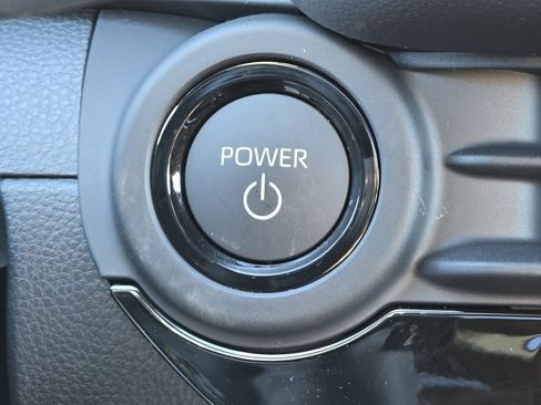 New 2025 Toyota Crown Signia image 16