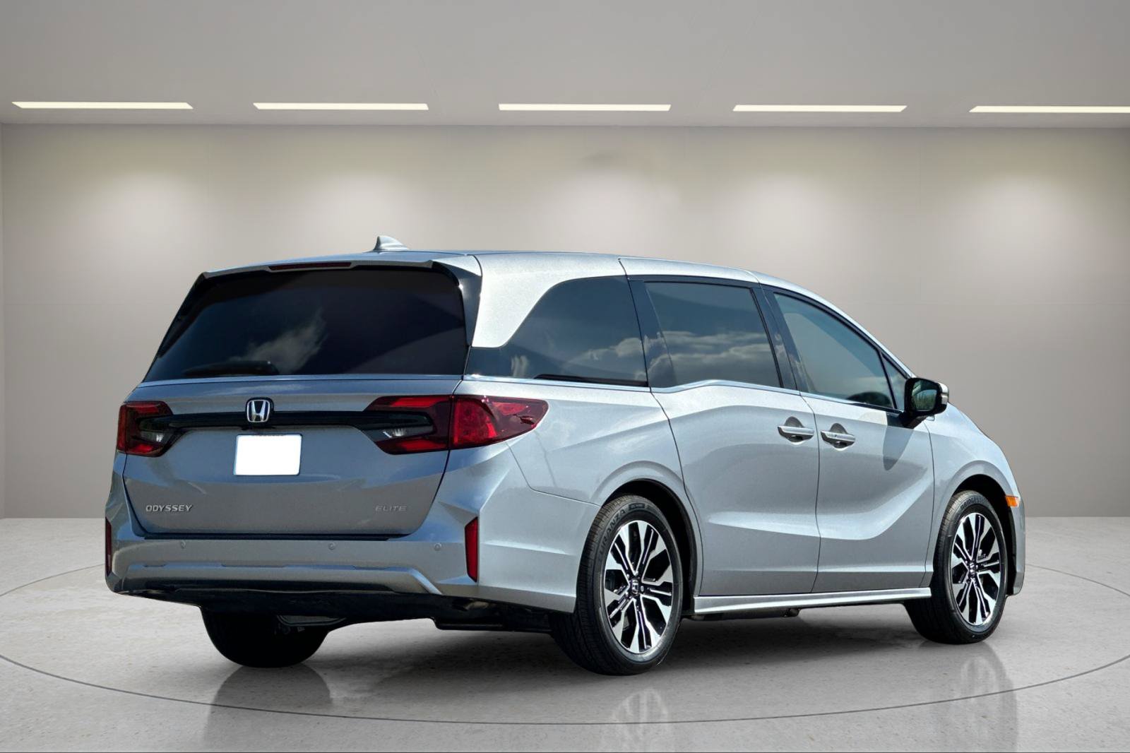 Certified 2026 Honda Odyssey Elite image 3