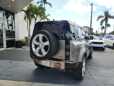 Used 2023 Land Rover Defender 110 X image 9