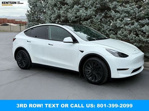 Used 2023 Tesla Model Y Long Range AWD/4WD image 10
