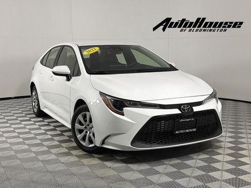 Used 2022 Toyota Corolla LE FWD image 1