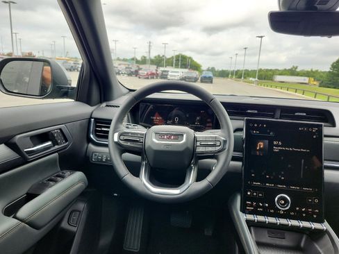 New 2026 GMC Terrain AT4 w/ Convenience Package III image 10