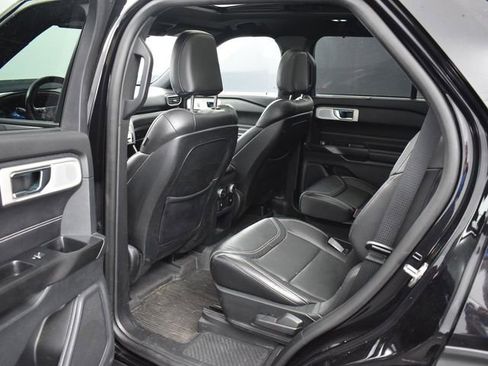 Used 2020 Ford Explorer ST w/ ST Street Pack image 3