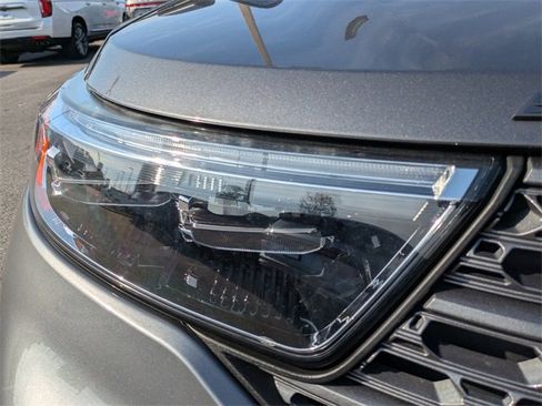 Certified 2021 Ford Explorer XLT w/ Equipment Group 202A image 10
