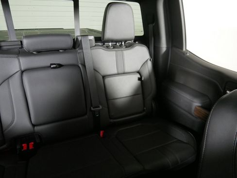 Used 2022 Chevrolet Silverado 1500 High Country w/ Technology Package image 14