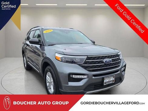 Certified 2024 Ford Explorer XLT w/ Equipment Group 202A AWD/4WD image 1