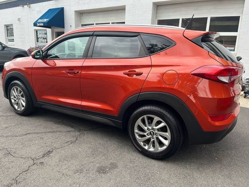 Used 2016 Hyundai Tucson SE w/ Option Group 02 AWD/4WD image 2
