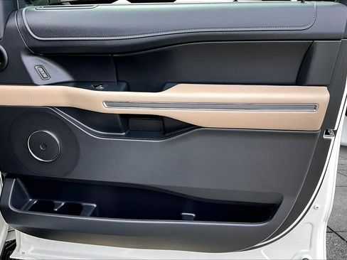 Certified 2023 Ford Expedition XLT AWD/4WD image 19