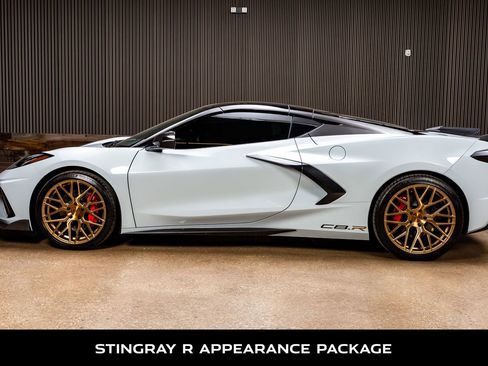 Used 2023 Chevrolet Corvette Stingray Coupe image 5