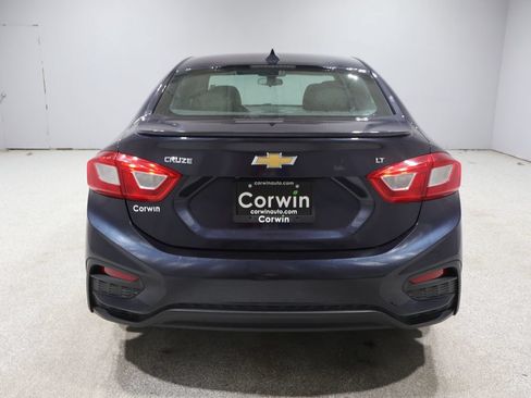 Used 2016 Chevrolet Cruze LT w/ Convenience Package FWD image 3
