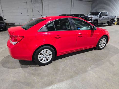 Used 2016 Chevrolet Cruze LS FWD image 15