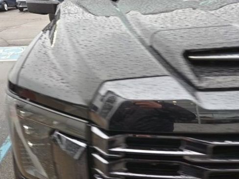 Used 2024 GMC Sierra 2500 Denali Ultimate image 6