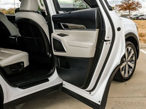 Used 2022 Kia Telluride EX w/ EX Premium Package FWD image 49