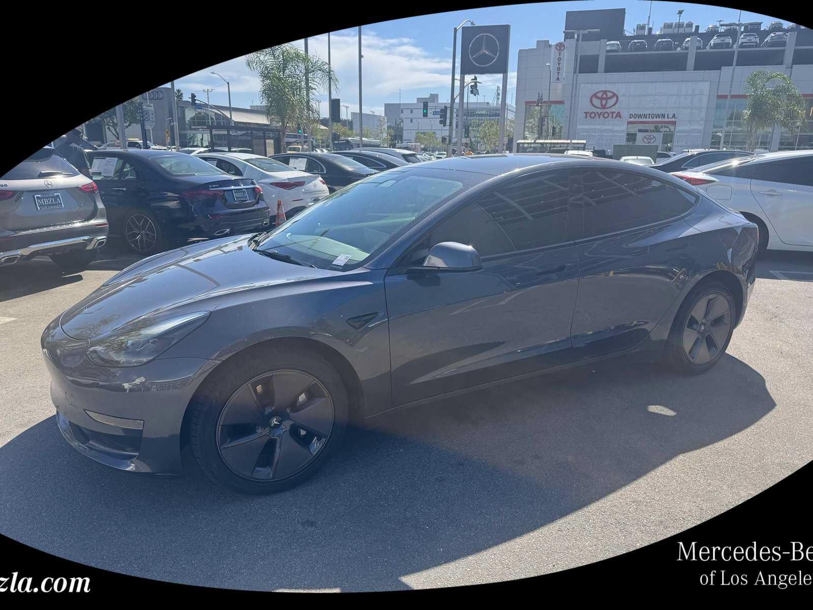 Used 2023 Tesla Model 3 Standard Range RWD image 1