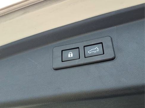 Used 2020 Subaru Outback Premium image 24