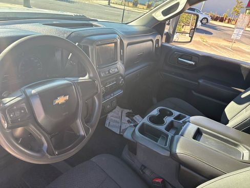 Used 2020 Chevrolet Silverado 2500 Custom AWD/4WD image 8