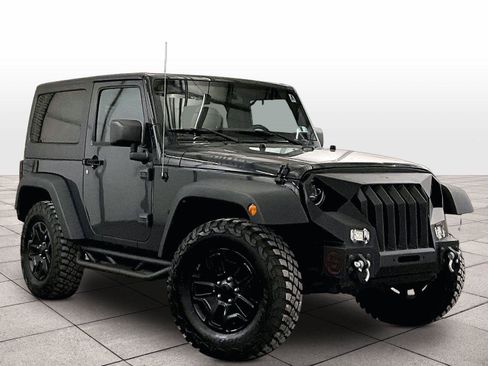 Used 2018 Jeep Wrangler Sport AWD/4WD image 2