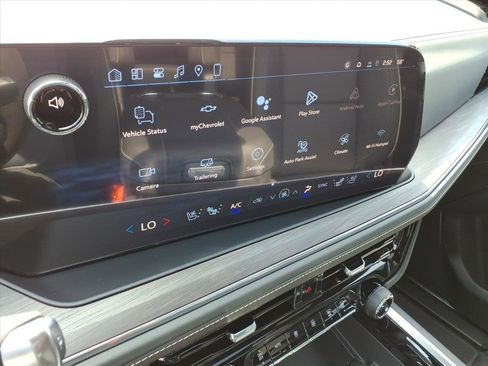 New 2026 Chevrolet Suburban Premier image 15