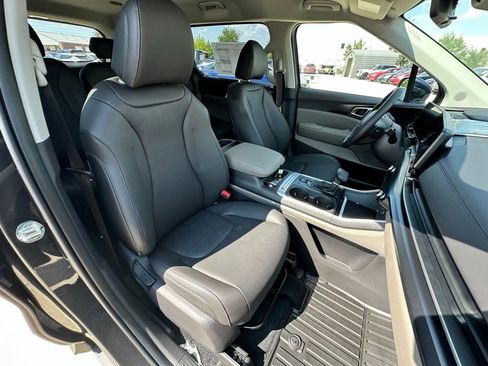 New 2026 Kia Carnival FWD image 26