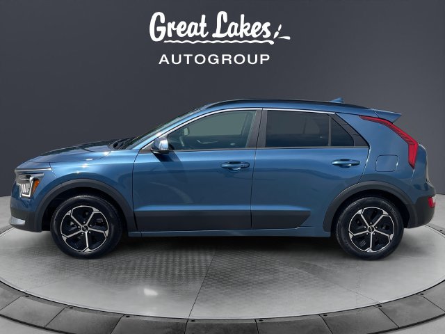 Used 2024 Kia Niro EX FWD image 2