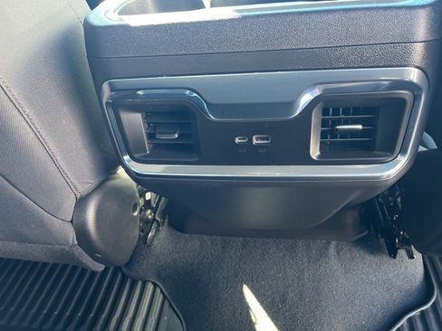 Used 2023 GMC Sierra 1500 Elevation image 13