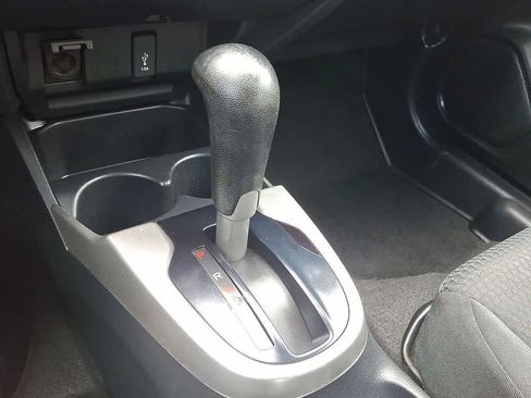 Used 2019 Honda Fit LX image 12