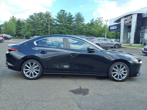 Used 2024 MAZDA MAZDA3 s FWD image 2